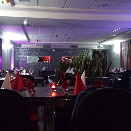 Hôtel Restaurant Carpe diem Savigneux  Exterior foto