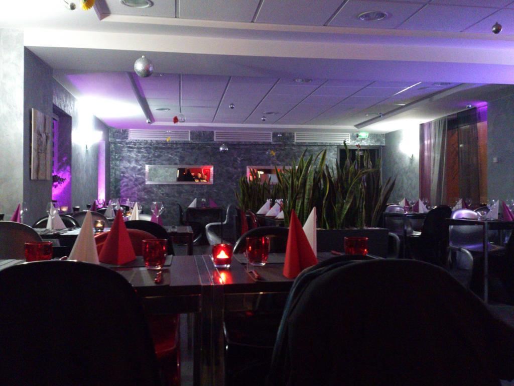 Hôtel Restaurant Carpe diem Savigneux  Exterior foto